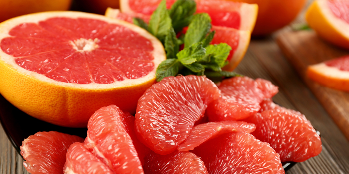 Vērtīgākās greipfrūtu īpašības; satur daudz vitamīnu un palīdz notievēt!