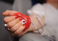 Tavas 15 minūtes var palīdzēt glābt pat 3 dzīvības! Valsts asinsdonoru centrs nācis klajā ar lūgumu